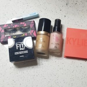 Make up bundle